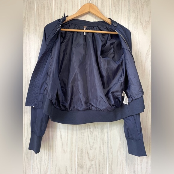 Free People Navy Blue Bomber Jacket Size XS EUC - Picture 5 of 6